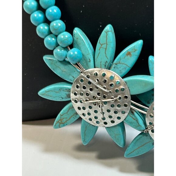 VTG Turquoise Blue Chocker Style Beaded Necklace Flowers Multi Strand Costume - Picture 6 of 8